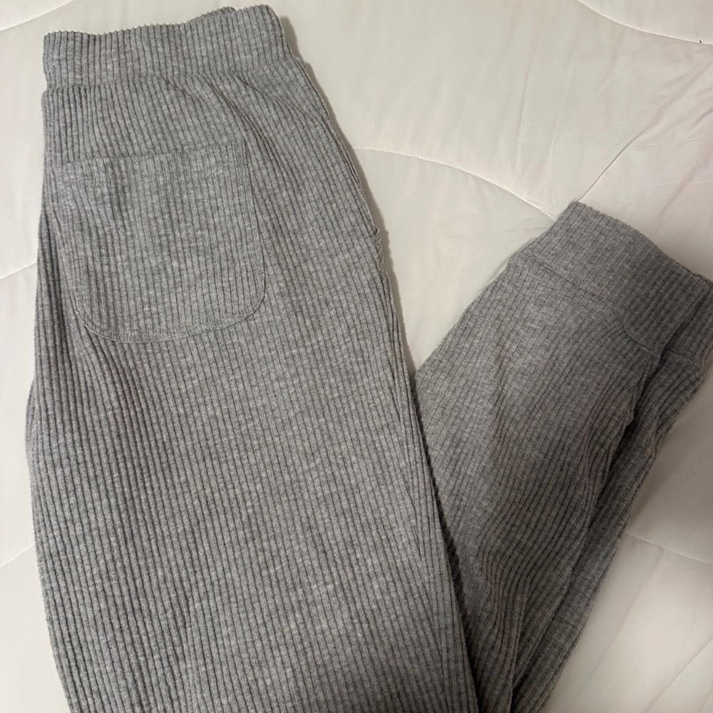 Alo heather Gray Muse Sweatpants - Picture 6 of 6